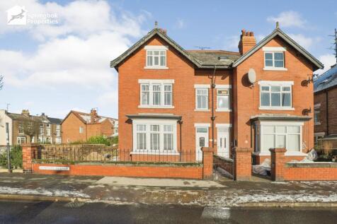 5 bedroom semi-detached house for sale