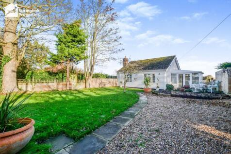 2 bedroom detached bungalow for sale