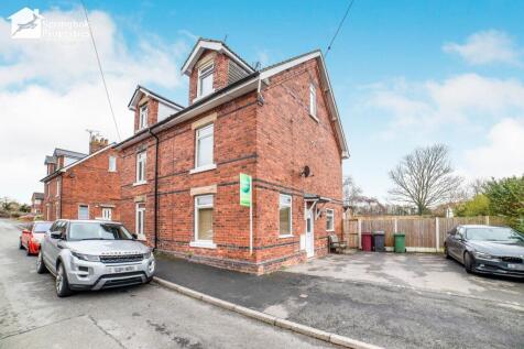 3 bedroom town house for sale