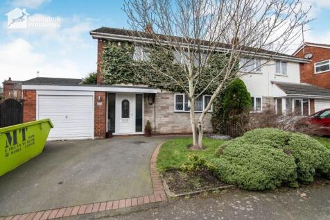 3 bedroom semi-detached house for sale