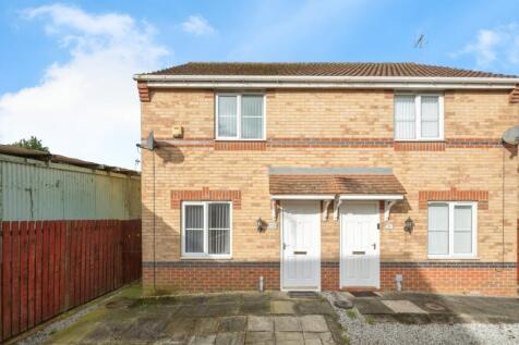2 bedroom semi-detached house for sale