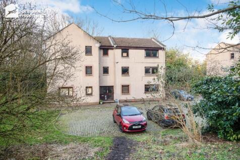 2 bedroom ground floor flat for sale