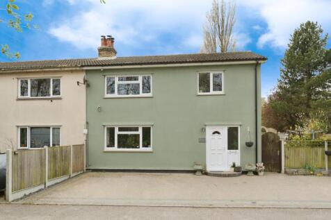 3 bedroom semi-detached house for sale