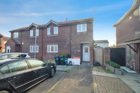 2 bedroom semi-detached house for sale