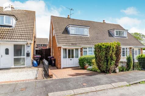 3 bedroom semi-detached house for sale