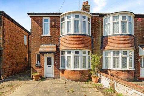 2 bedroom semi-detached house for sale