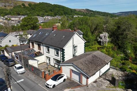 7 bedroom semi-detached house for sale