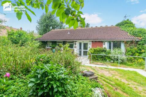 2 bedroom detached bungalow for sale