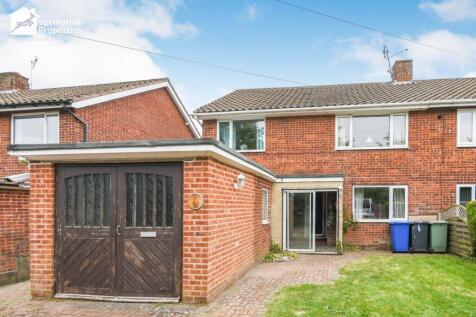 3 bedroom semi-detached house for sale