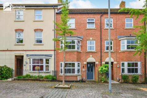 4 bedroom terraced house for sale