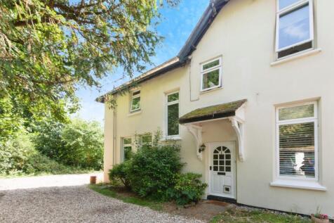 2 bedroom semi-detached house for sale