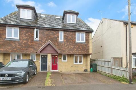 4 bedroom semi-detached house for sale