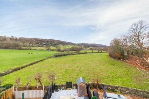 Chapel Hill Road, Pool in Wharfedale... 4 bed townhouse for sale