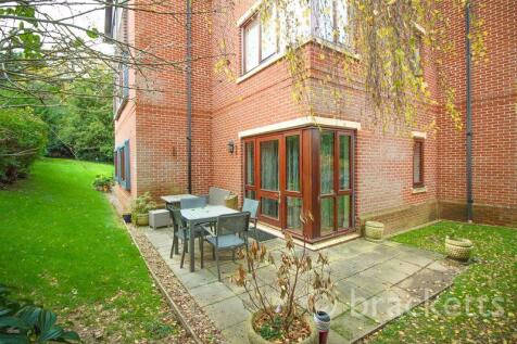 Court Royal, Eridge Road, Tunbridge... 2 bed apartment for sale