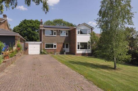 Vauxhall Gardens, Tonbridge 5 bed detached house for sale
