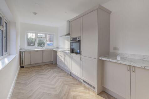 Priory Road, Tonbridge, TN9 2AQ 3 bed terraced house for sale