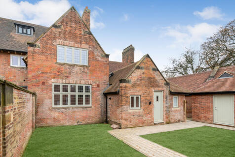 Yeoman Court, Brompton... 4 bed terraced house for sale