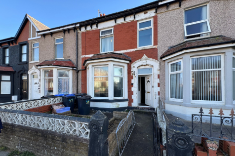 4 bedroom terraced house for sale