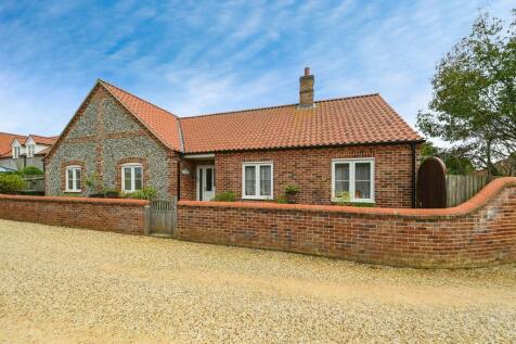 4 bedroom detached bungalow for sale