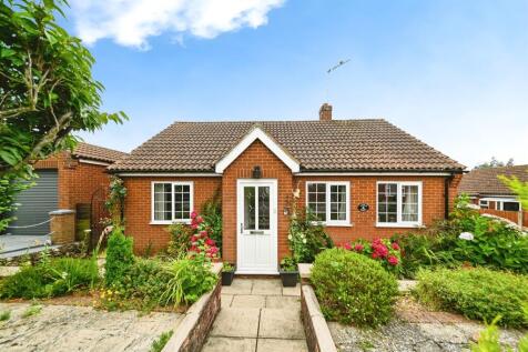 3 bedroom detached bungalow for sale