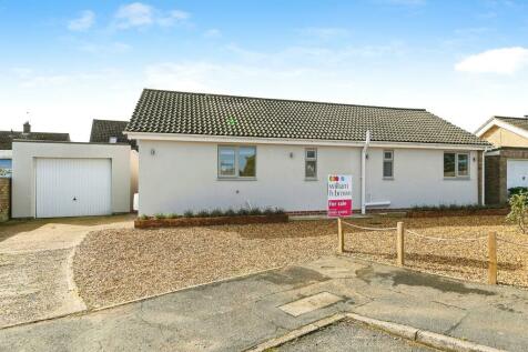 3 bedroom detached bungalow for sale