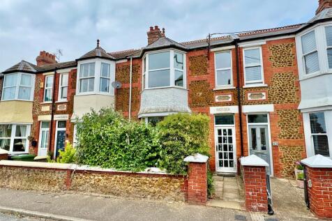 4 bedroom terraced house for sale