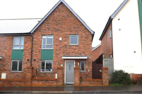 4 bedroom end of terrace house for sale