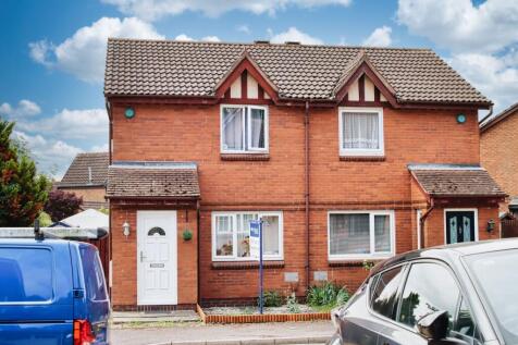 2 bedroom semi-detached house for sale