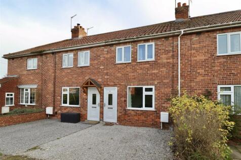 Low Catton Road, Stamford Bridge, York 3 bed terraced house for sale