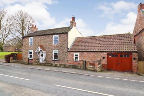 Hatkill Lane, Full Sutton, York 3 bed detached house for sale
