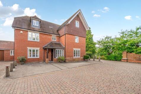 6 bedroom detached house for sale