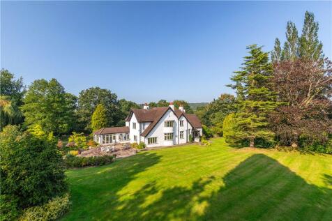 Skipton Road, Ilkley, West Yorkshire... 5 bed detached house for sale