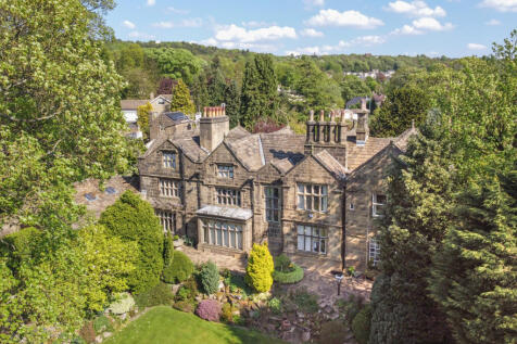 Gawthorpe, Bingley, West Yorkshire, BD16 7 bed detached house for sale