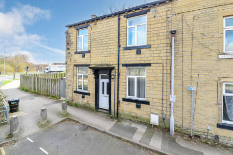 Dubb Lane, Bingley, West Yorkshire, BD16 2 bed terraced house for sale