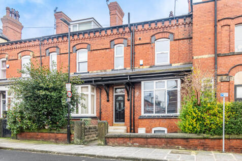 6 bedroom terraced house for sale