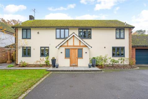 6 bedroom detached house for sale