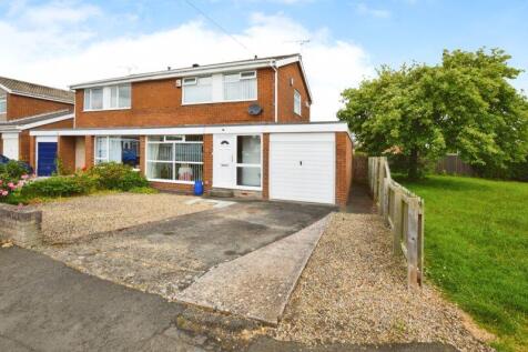 2 bedroom semi-detached house for sale