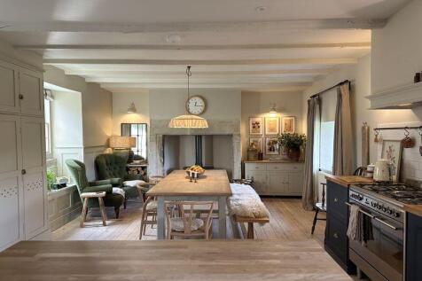 3 bedroom cottage for sale
