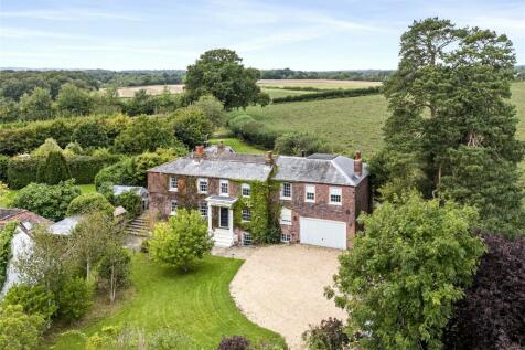 6 bedroom detached house for sale