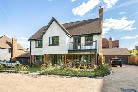 Daisy Mead, Pease Pottage, Crawley... 4 bed detached house for sale