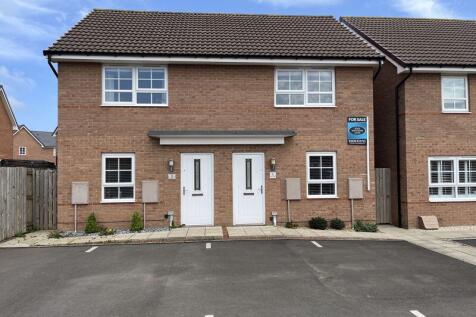 2 bedroom semi-detached house for sale