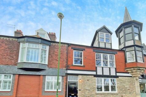 5 bedroom terraced house for sale