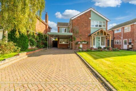 Buckingham Grove, Kingswinford DY6 4 bed detached house for sale