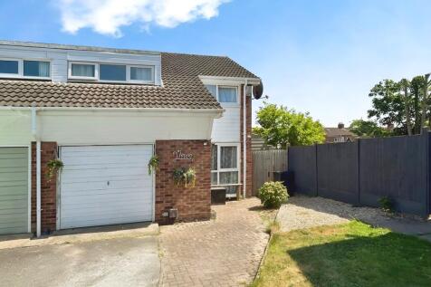 4 bedroom semi-detached house for sale
