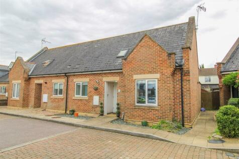 2 bedroom semi-detached bungalow for sale