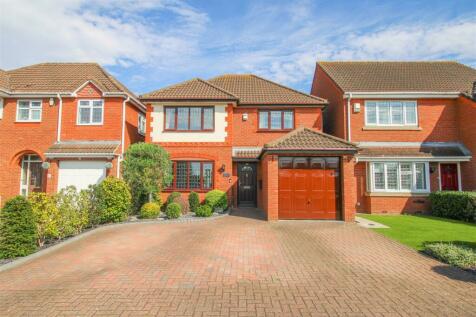 4 bedroom detached house for sale