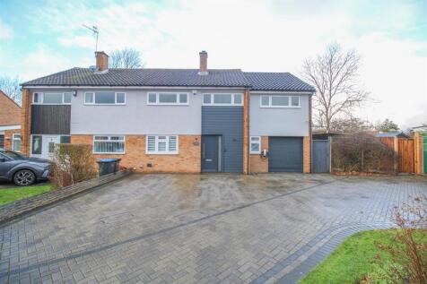 5 bedroom semi-detached house for sale