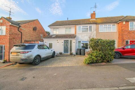 4 bedroom semi-detached house for sale