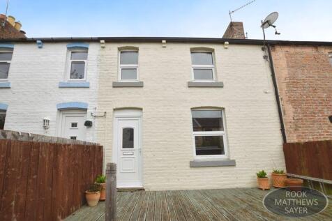 2 bedroom terraced house for sale