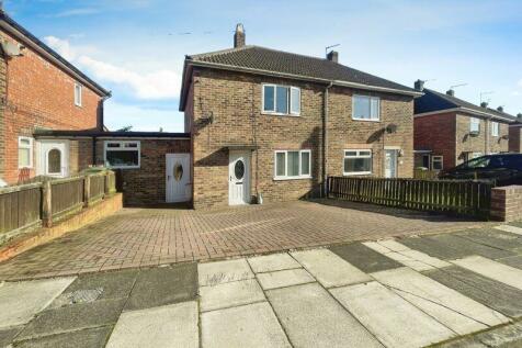 2 bedroom semi-detached house for sale